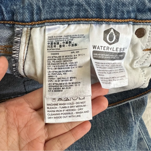 LEVI’S Wedgie Jean (24) - Picture 8 of 9